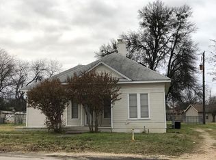 209 W Avenue C, Valley Mills, TX 76689