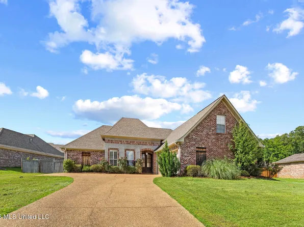 102 Oak Meadow Ct, Clinton, MS 39056