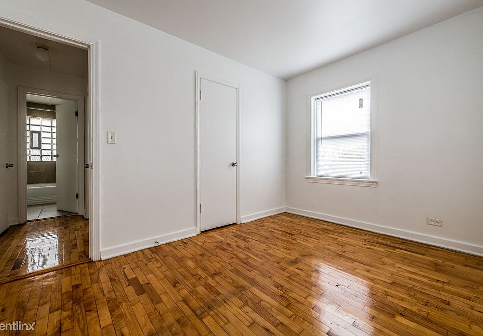 6121 S Wabash Ave Apartments Chicago Bedroom One_02
