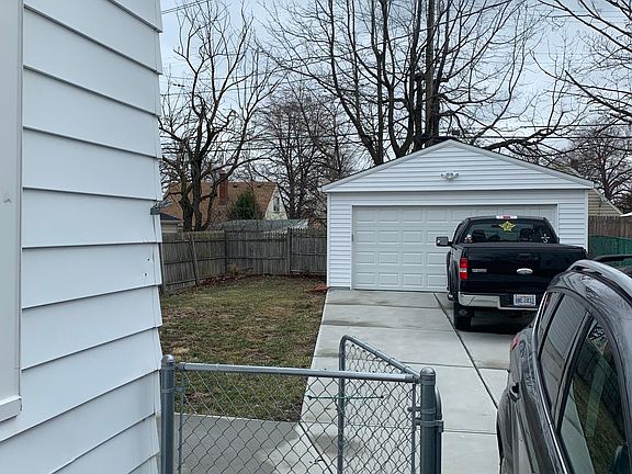 3rd image of 4317 W 58th St