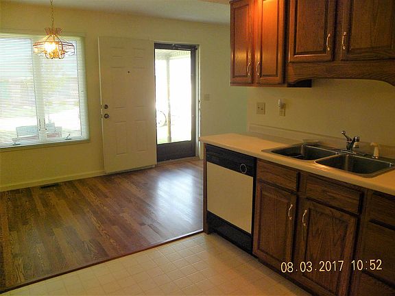 4th image of 4818 E Heritage Cir