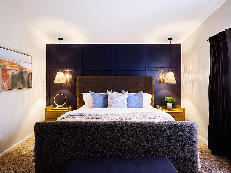 New King Size Bed and Bedding