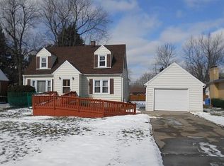 45 Willow Dr, Tonawanda, NY 14150