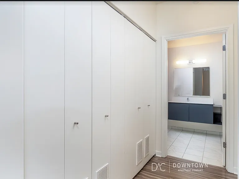 777 N La Salle Dr #2 — Photo 4