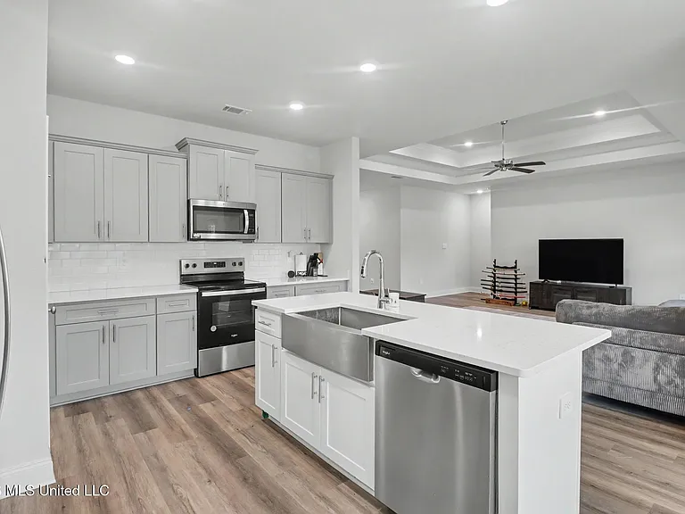 4981 Fern Dr — Photo 10