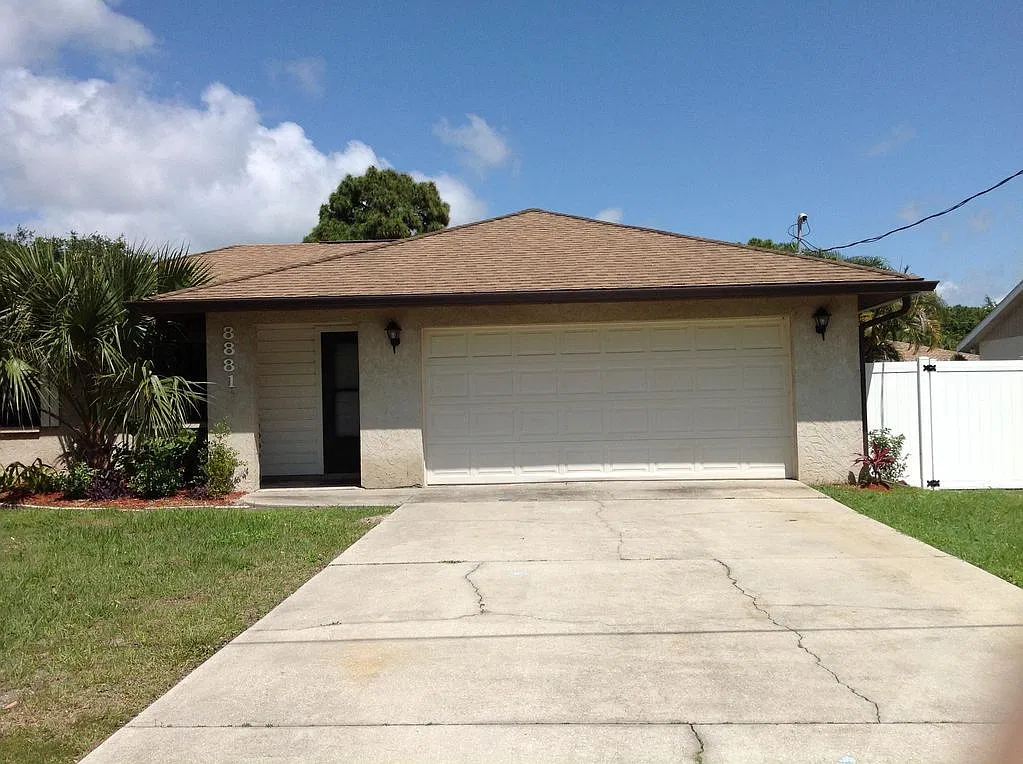 2 bed, 1136 sqft, $2,000 — Photo 1