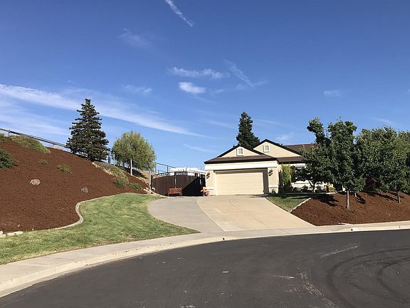 2531 Gelding Ln