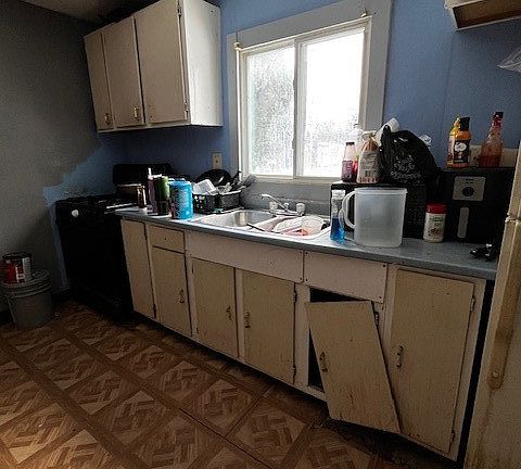 3rd image of 55 Greenleaf St