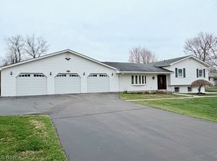 1270 Parshall St, Wellsville, OH 43968