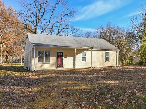 13607 Botts Rd, Grandview, MO 64030