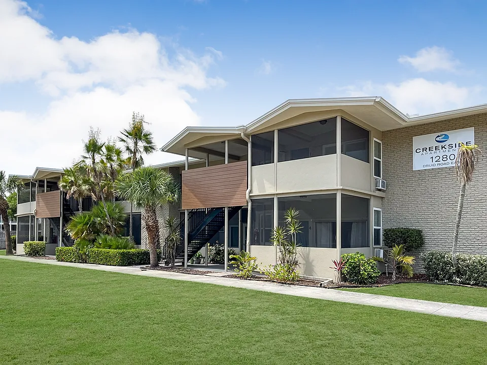 1280 Druid Rd #4