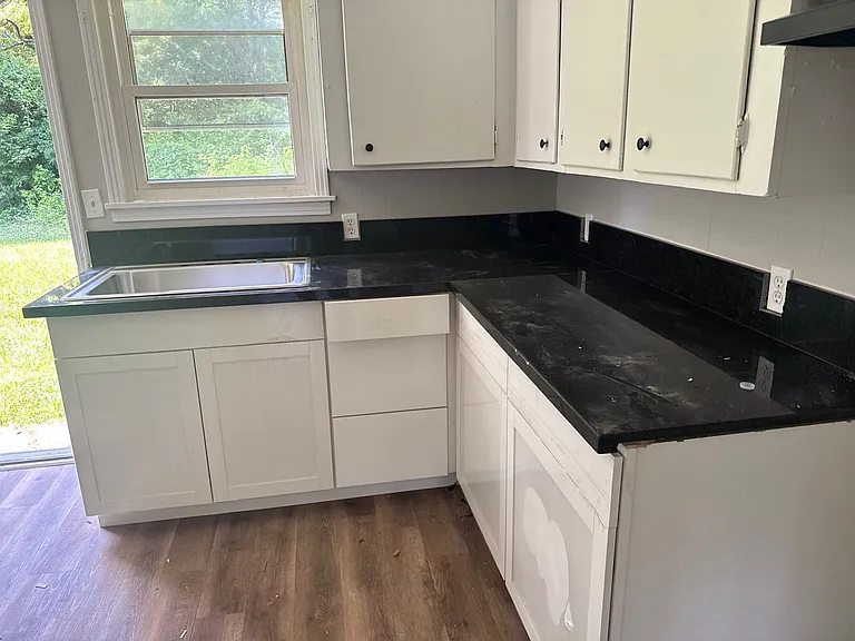 920 N Monroe Ave #5 — Photo 7
