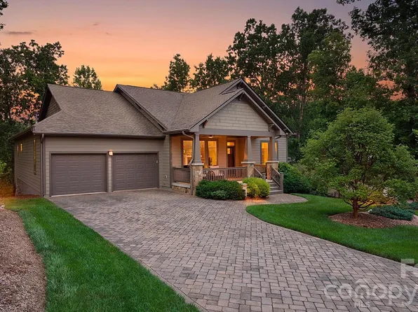 2 Green Drake Ct, Candler, NC 28715