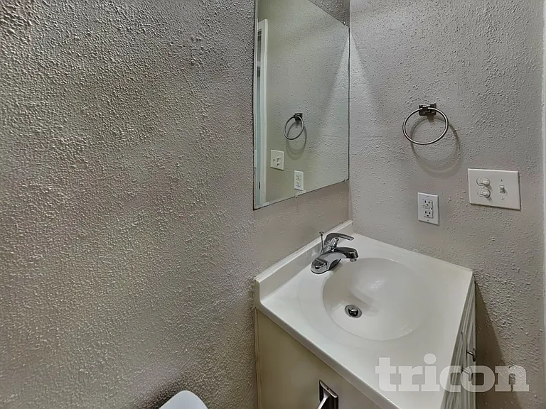 4909 Tiffany Ln — Photo 14