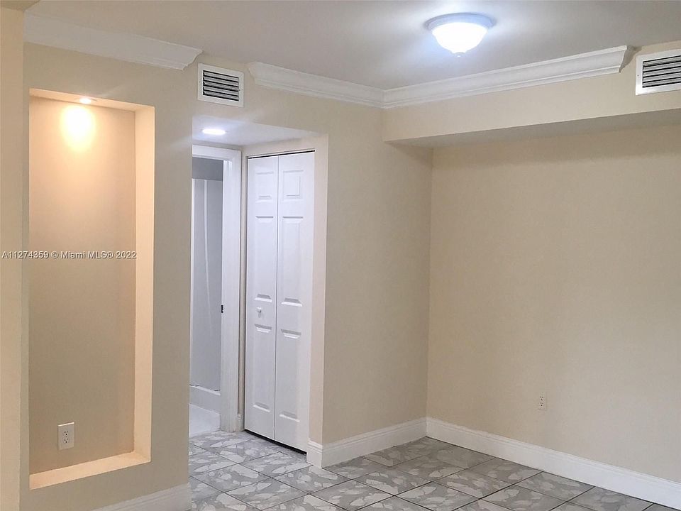 8099 Samari Lakes Dr Hialeah FL Zillow