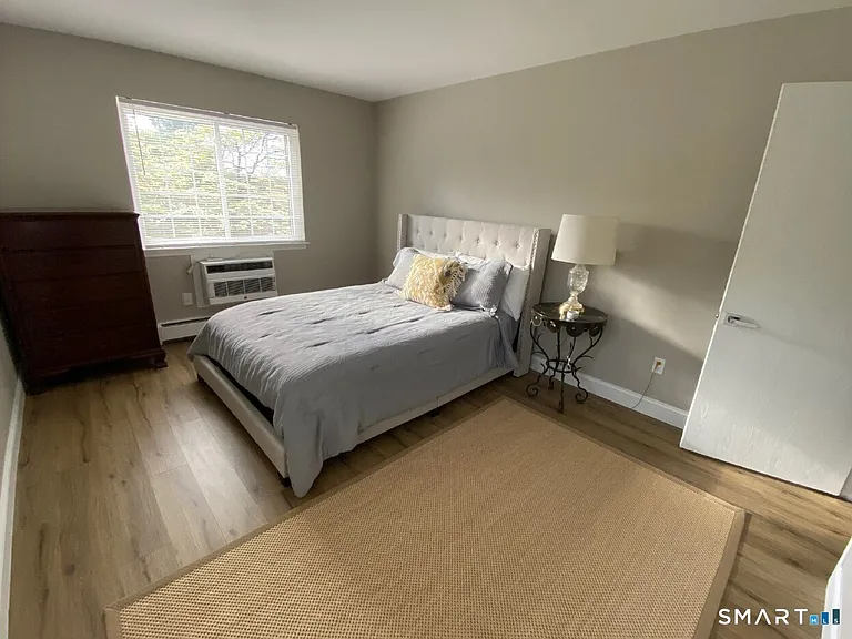 6 Canterbury Ct #6 — Photo 9