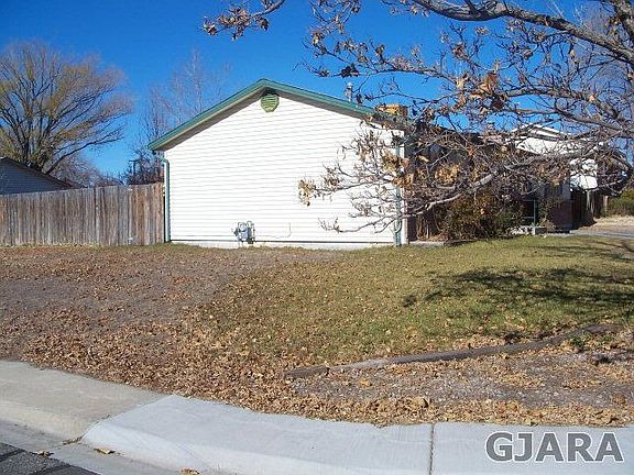 3rd image of 497 Grand Valley Dr