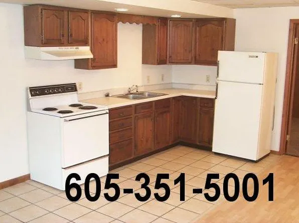 2704 E 10th St #6, Sioux Falls, SD 57103