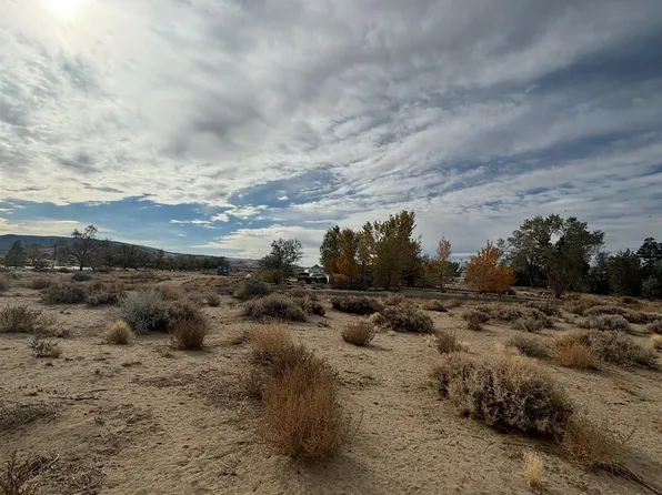 1720 E 5th St, Silver Springs, NV 89429