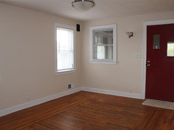 4th image of 1739 Schneider Ave