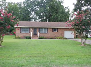 518 18th St, West Point, VA 23181