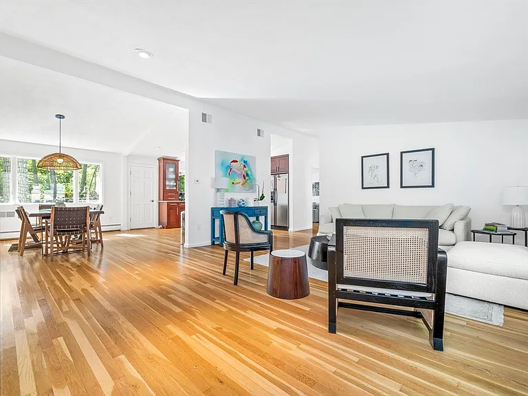 6 Nelson Dr — Photo 5