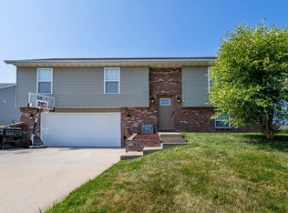 125 Mars St, Holts Summit, MO 65043