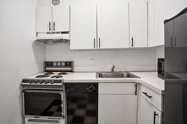 Rented by Compass | media 20