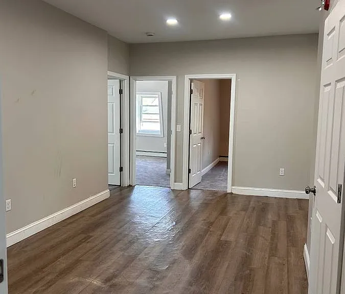 575 Broad St #3 — Photo 11