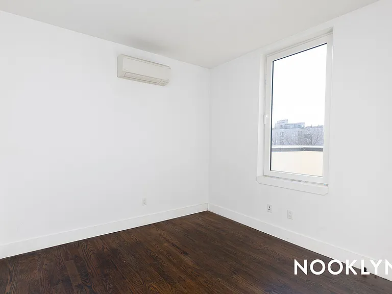 794 Rogers Ave #4D — Photo 12