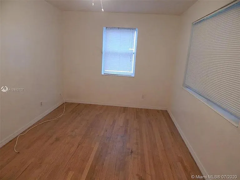 1111 N 25th Ave — Photo 16