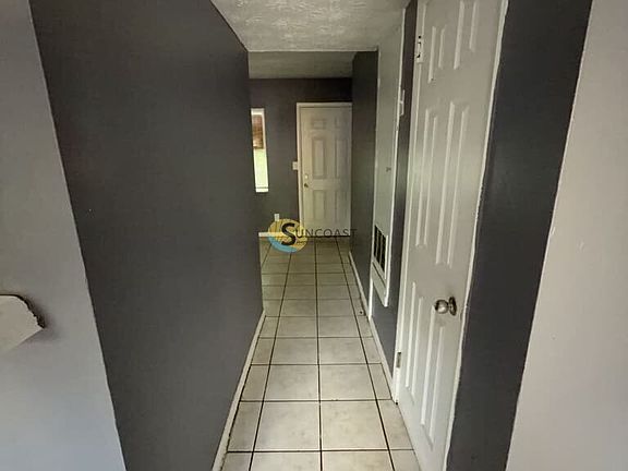 5th image of 3620 Effee St