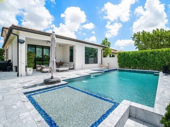 8795 Grand Prix Ln, Boynton Beach, FL 33472
