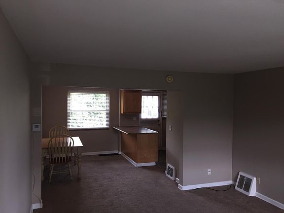 3rd image of 1084 Sells Ave APT F