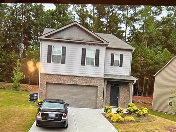 602 Dodson Lake Ct, Fairburn, GA 30213