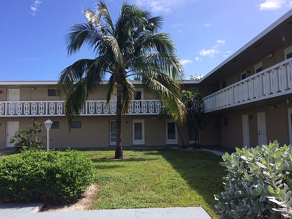 4th image of 3300 NE 10th Ter APT 20