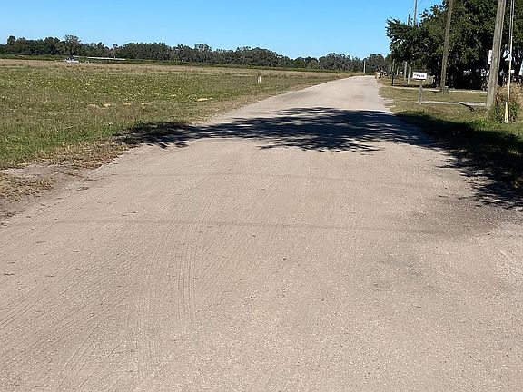 3rd image of 625 Charles Osborne Rd