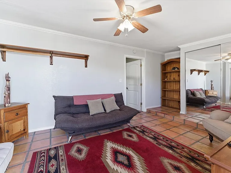 1032 Iris Ave #1 — Photo 8