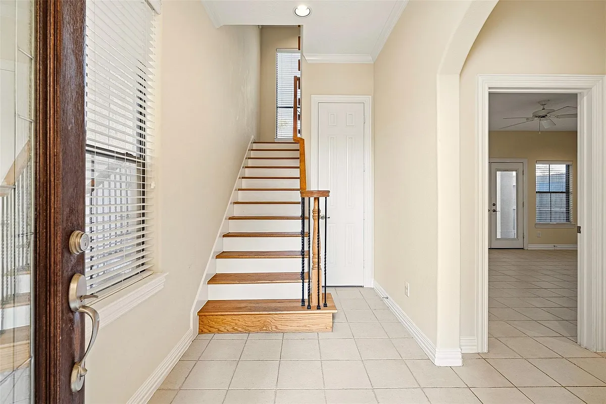 Building Photo - 3022 Orchard Dr