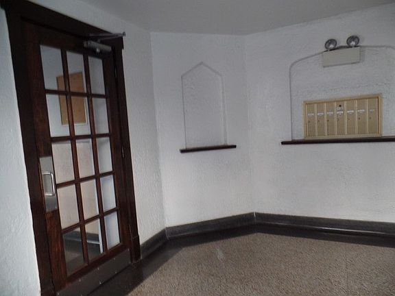 2nd image of 1536 W Fargo Ave APT 3N