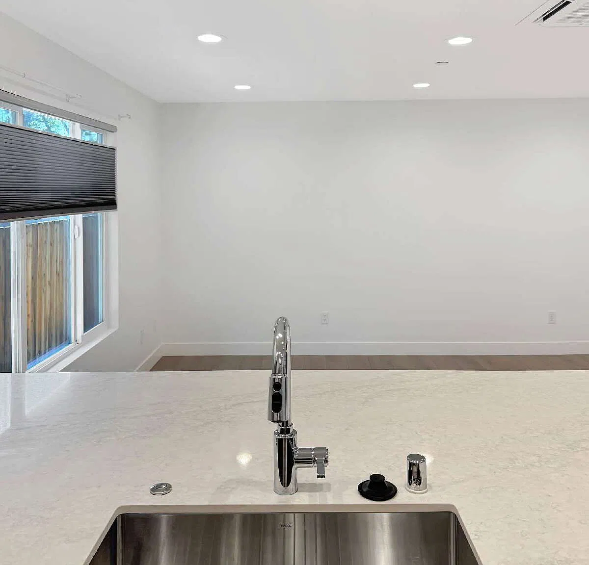 2 bed, 1.0 bath, $2,695 — Photo 2