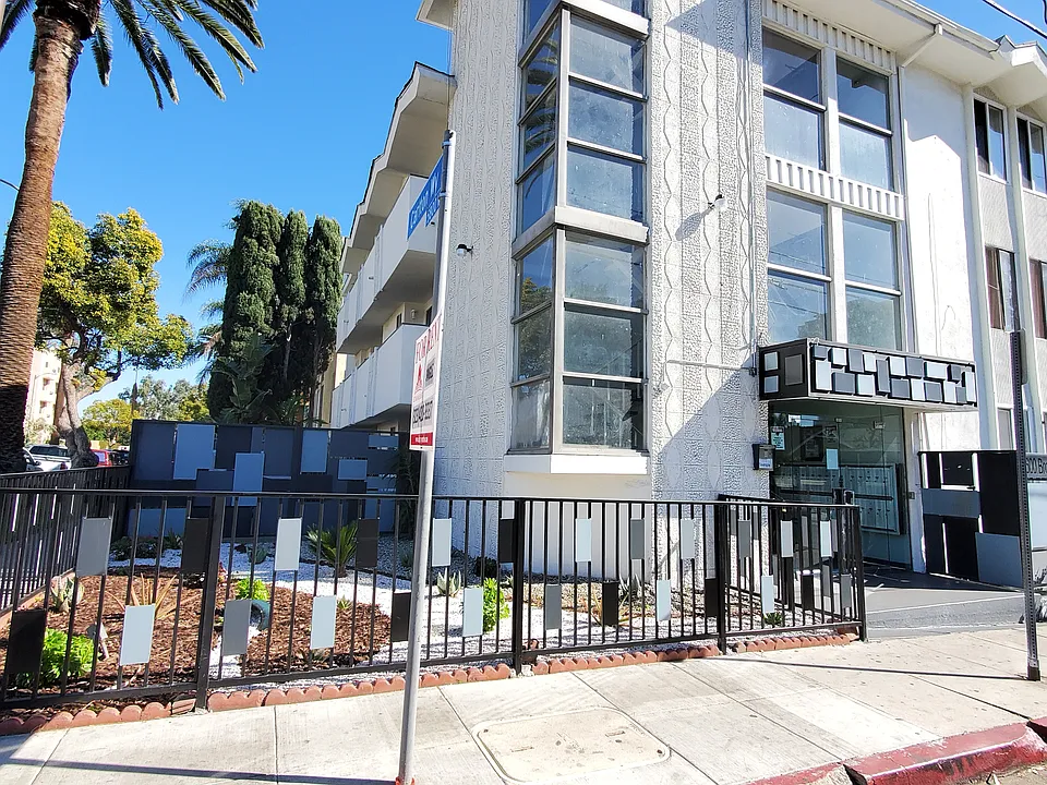 1600 N Bronson Ave