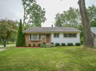 536 Moorland Dr, East Lansing, MI 48823