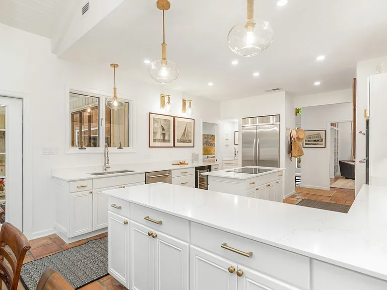 1513 E Camino Del Rio — Photo 14