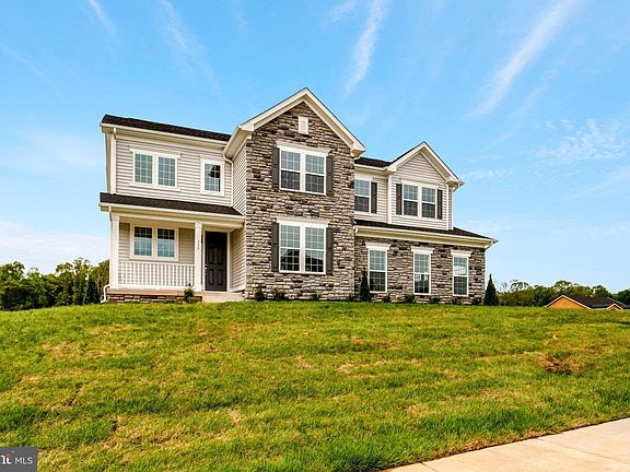 2nd image of 117 Marble Oak Dr