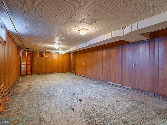 24th image of 1249 Braddock Rd