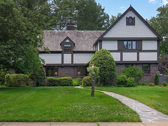 2nd image of 864 Westfield Ave