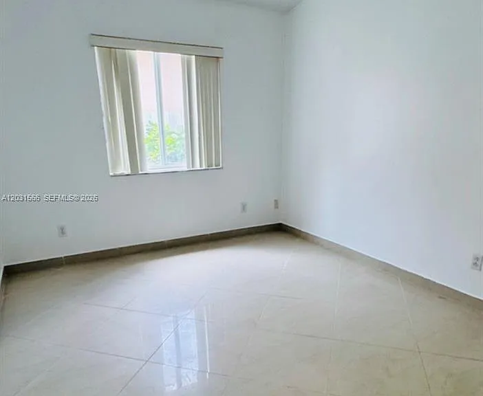 10420 SW 24th Ct — Photo 6