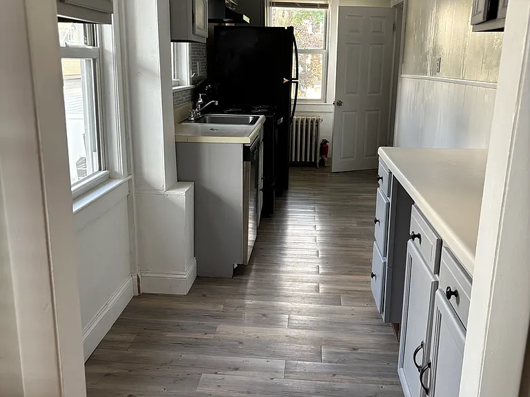 73 Cottage St #1 — Photo 3