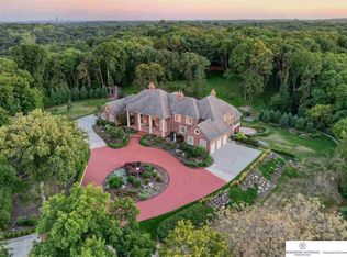 11112 Canyon Rd, Omaha, NE 68112